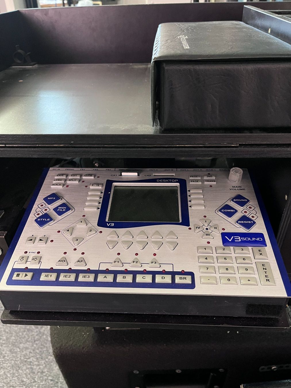 Amplificatori: V3 Sound Desktop XL4000 – Usato da Thunstetten venduto da geh_dzw7 2