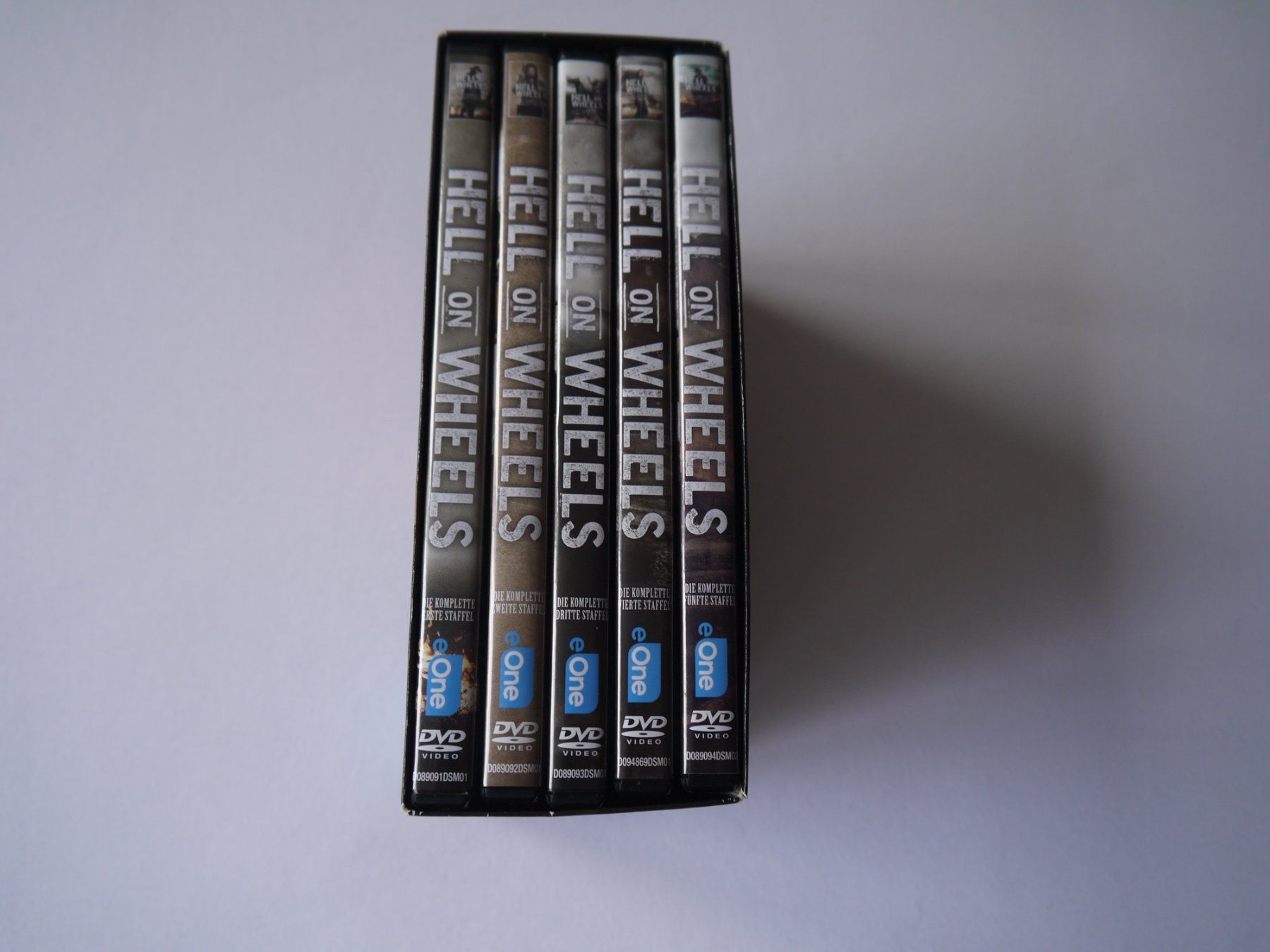 Tutti i DVDs: HELL ON WHEELS - Die Komplette Serie - Staffel 1-5 – Usato da Hagendorn venduto da Blaf 3