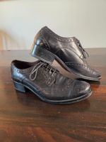Leder Brogue Heels Gr. 40