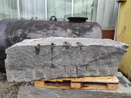 Granit Block 55x50x155cm