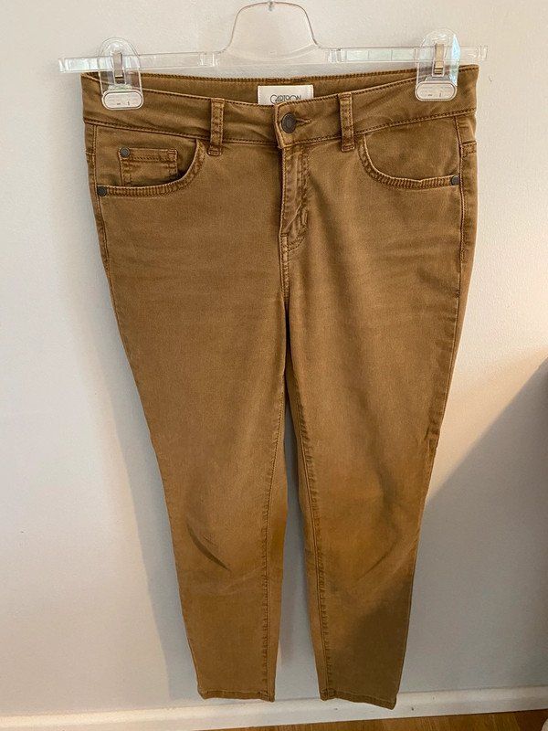 Jeans: Jeans von Cartoon, Gr. 36 – Usato da Basel venduto da Luzora