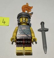 1 Stück LEGO Minifigur Gladiator mit Schwert.
