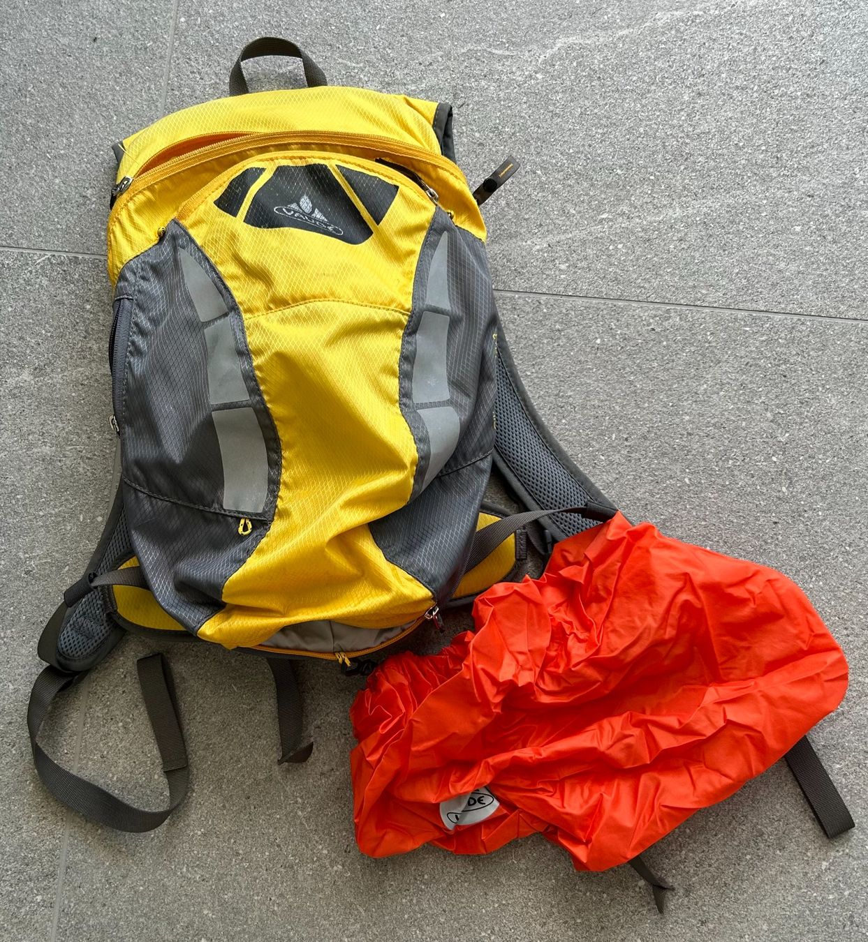 Calvin Klein Sacs à dos: Bikerucksack inkl. Regenhülle – D'occasion à Bolligen par ursn2007 2