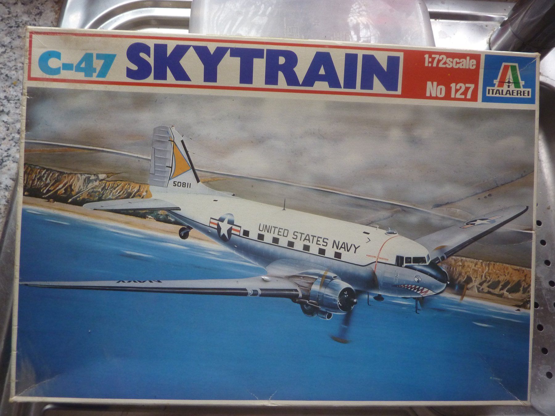 Italeri Kit di modellismo & Modellini statici: C-47 – Nuovo e nell'imballaggio originale da Balsthal venduto da bouteliee