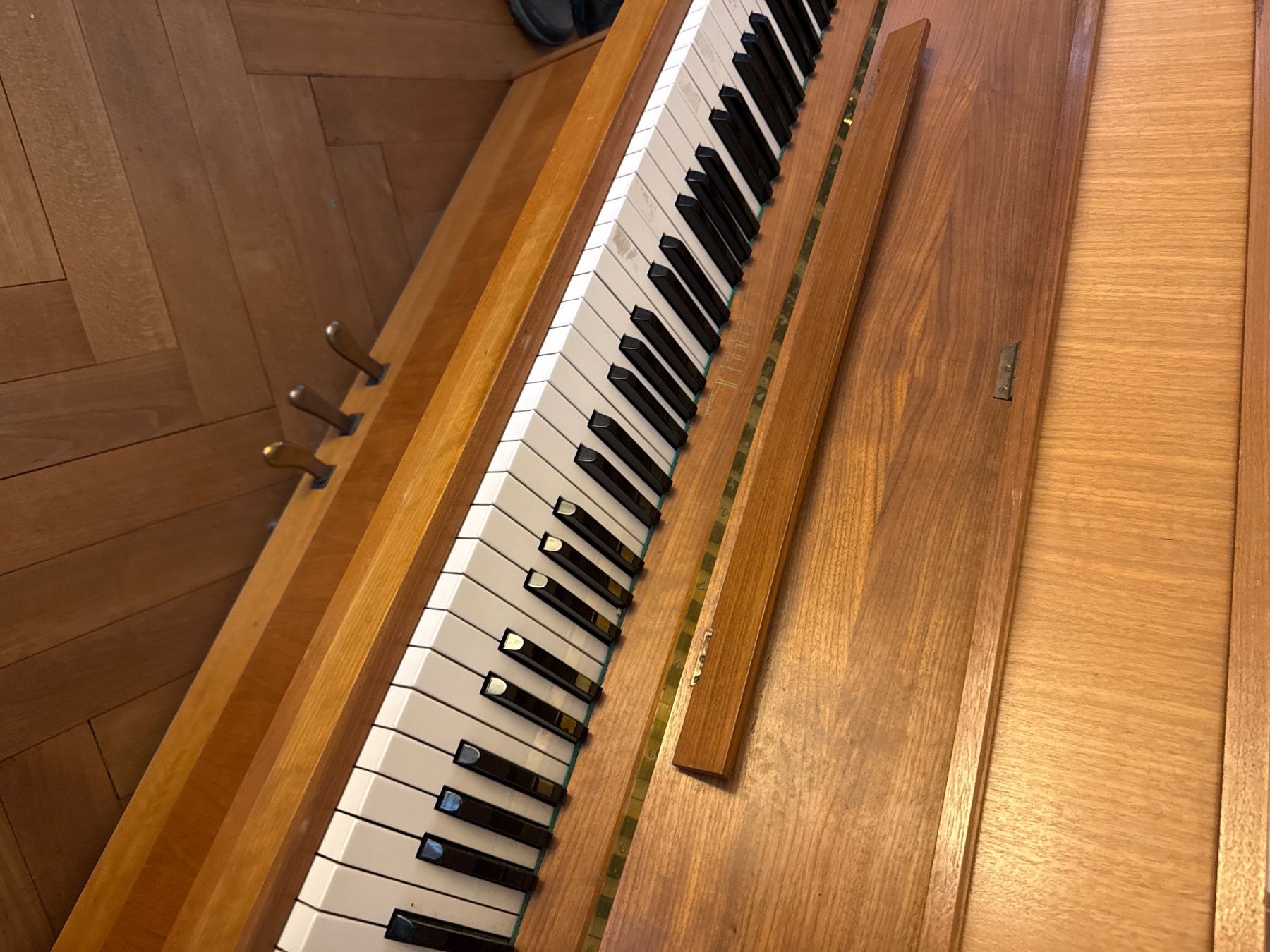 Strumenti musicali: Rippen Klavier – Usato da Bern venduto da Y.h. 5