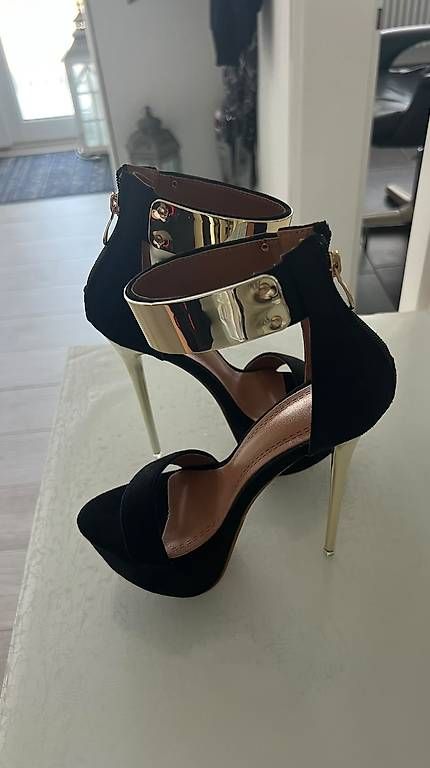 Scarpe da donna: High Heels Neu, Gr. 37 + 38 – Usato da Solothurn venduto da Dobo 3