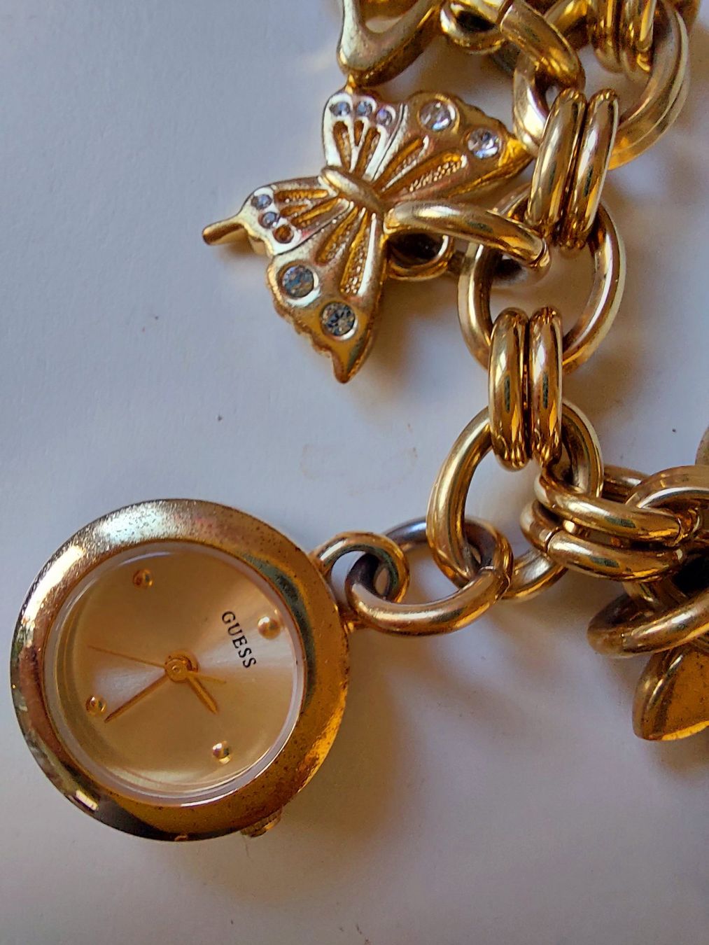 Guess Uhren: Damen Guess Uhr Charm Bracelet – Gebraucht aus Horgen von zur_jq85 1