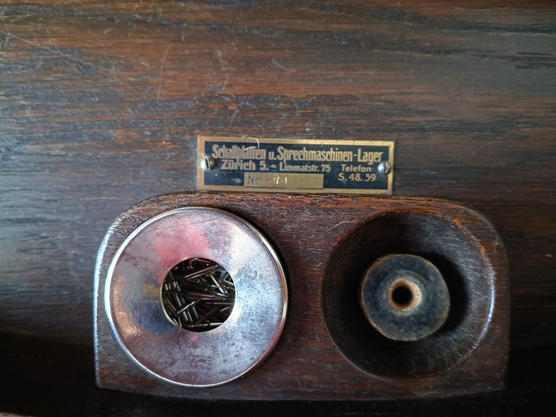 Giradischi: Alter Grammophon ca.1920 mit 70 Schellackplatten und Nadeln – Usato da Bern venduto da amspirit 4