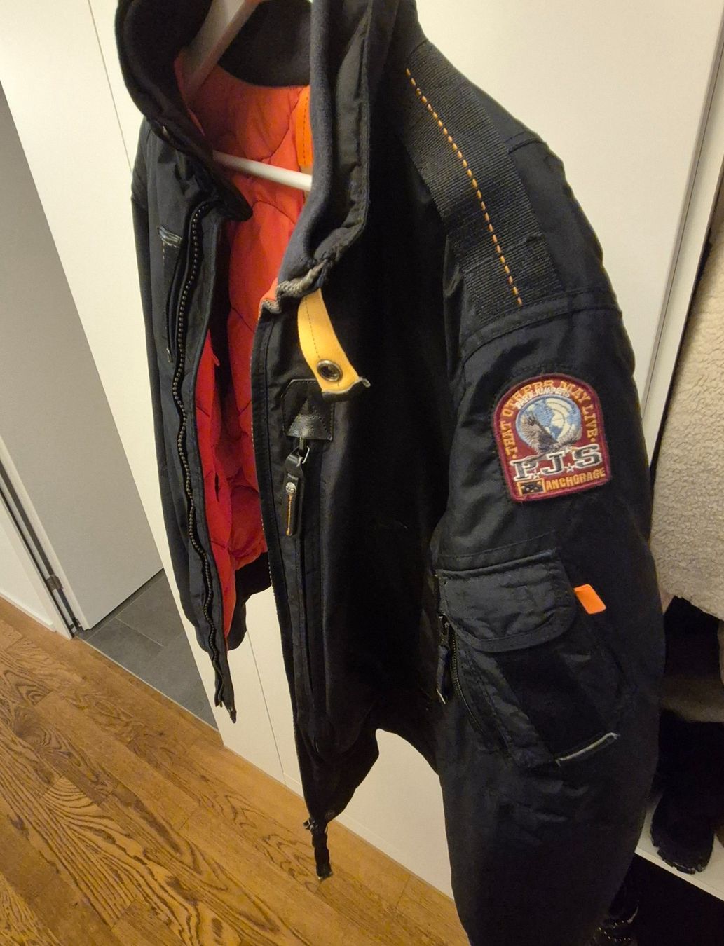 Parajumpers Vestes: Parajumpers Winter Bomberjacke Grösse Large – D'occasion à Worb par StreetChilla 1