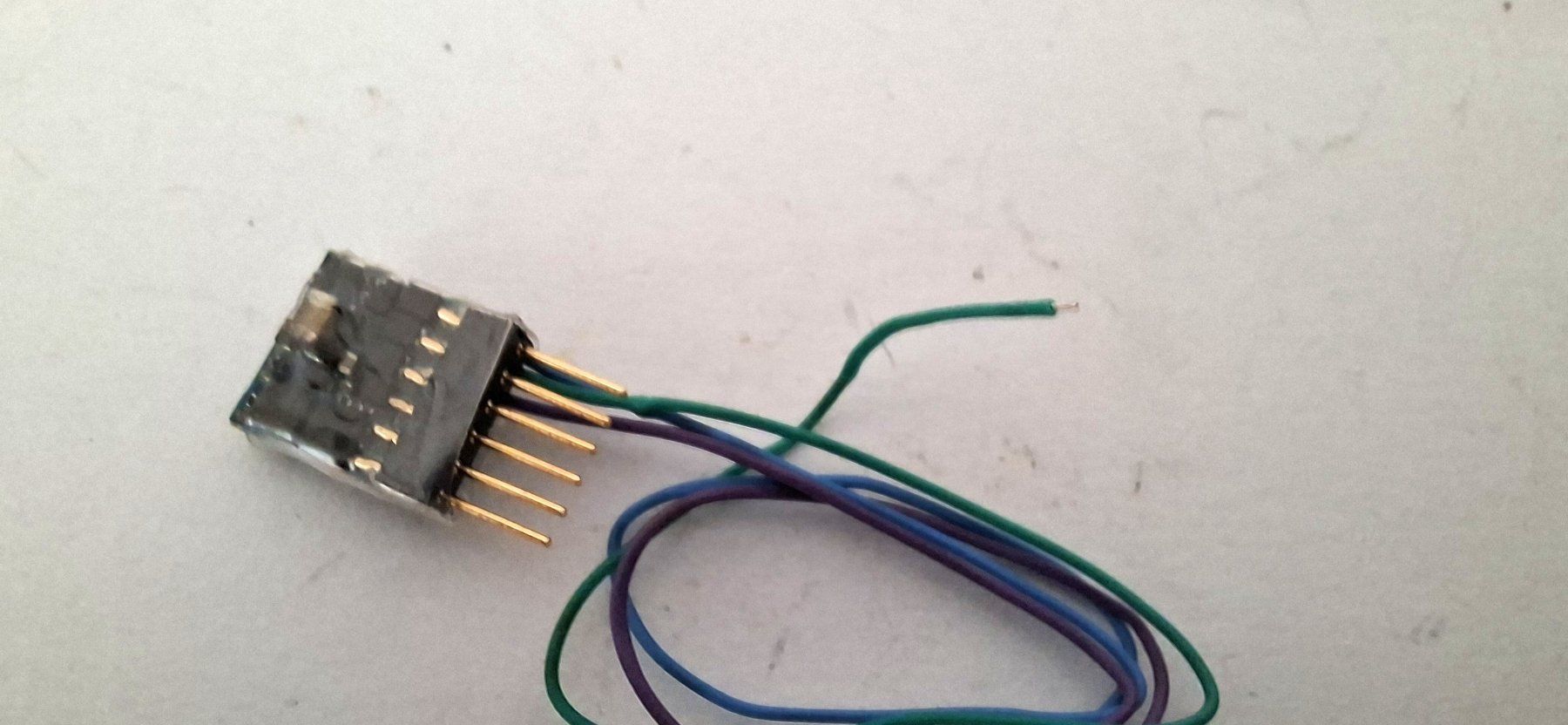 Trains électriques: DECODER NEM 651 Direktstecker vermutlich ESU – Neuf (Voir description) à Biberist par Ntrains