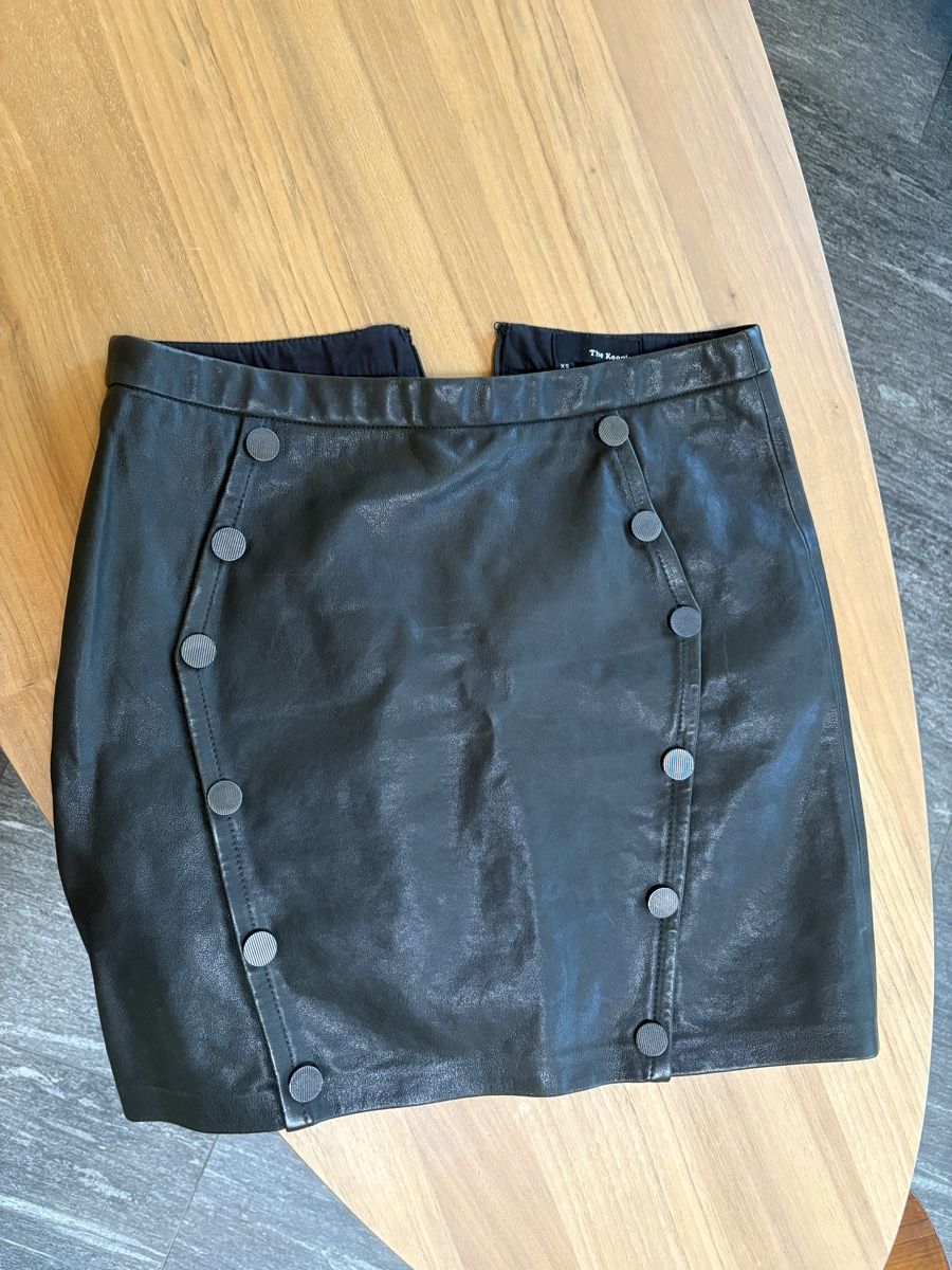 Kooples Gonne: Jupe en cuir  – Usato da Lausanne venduto da Soins