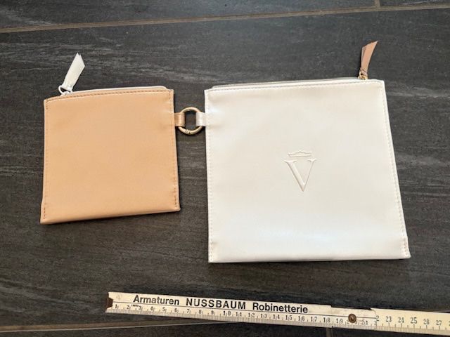 Custodie per cosmetici: 2 Etui weiss und gold – Nuovo (secondo la descrizione) da Pfäffikon ZH venduto da GZHDZV 2