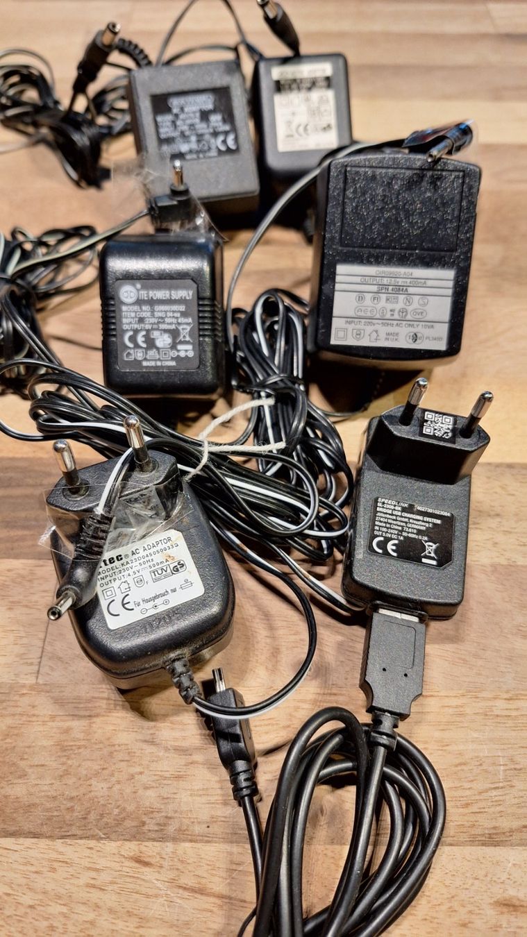 Laufwerke & Adapter: diverse Adapter – Gebraucht aus Steinhausen von V4ABC 2