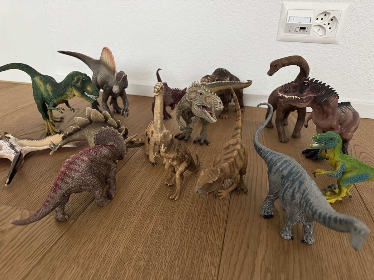 Schleich Giocattoli: Schleich Dinosaurier-Sammlung – Usato da Ebikon venduto da Rineichen 3