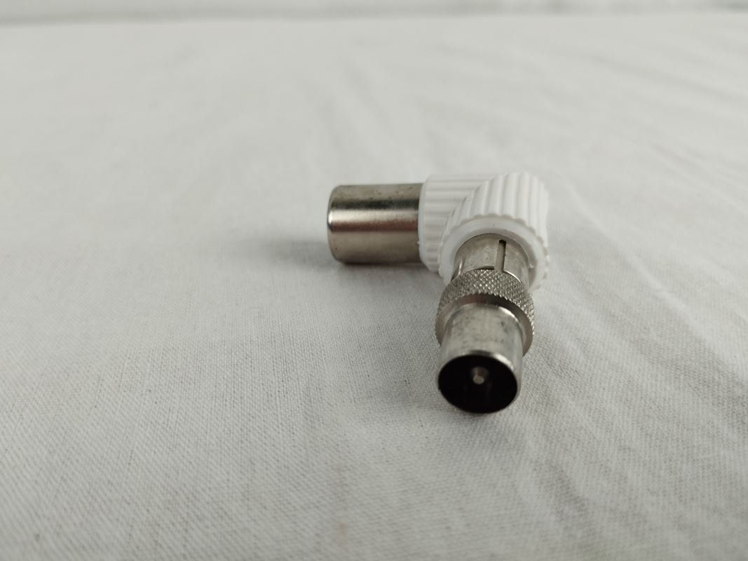 Hama Unità & Adattatore: HAMA Adapter- und Verteiler-Set – Usato da Schübelbach venduto da Restwert_Schubelbach 4