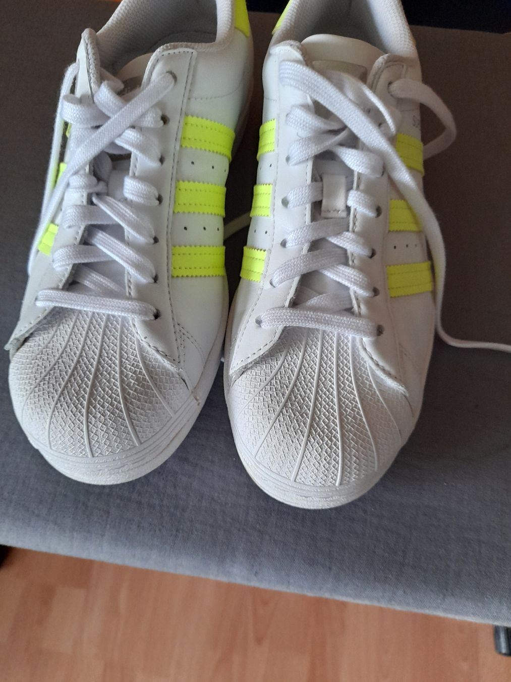 Adidas Scarpe da donna: Adidas Schuhe 39  – Nuovo (secondo la descrizione) da Guschelmuth venduto da farang40 3