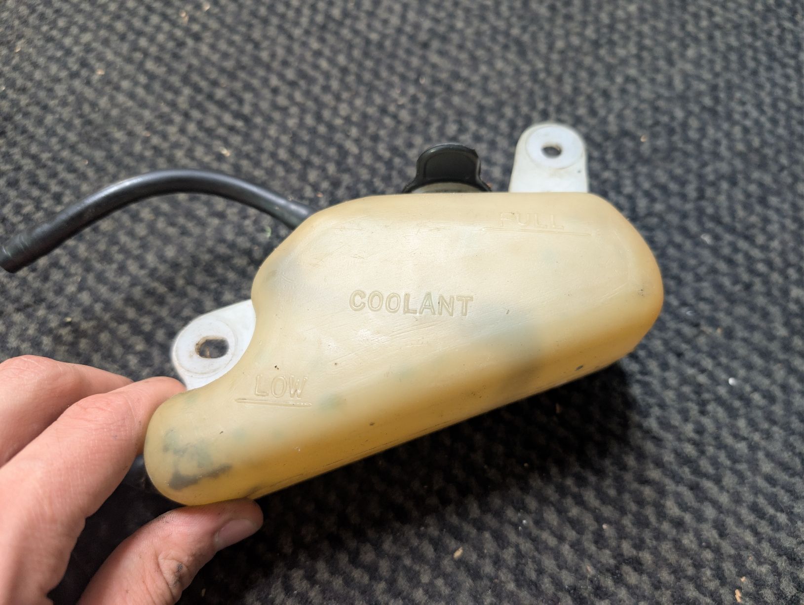 Yamaha Tutti i ricambio per moto: Kühlmitteltank Yamaha DTR 125  – Usato da Mellingen venduto da jea_hkf9 1