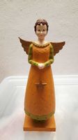 Grosser, oranger Engel (Stehfigur)
