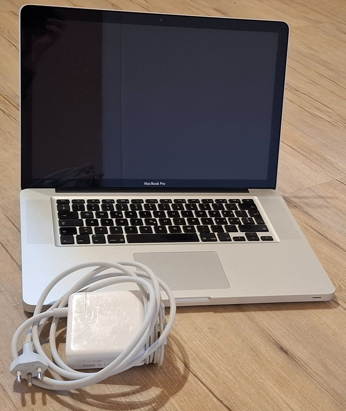 Apple Notebook: Apple MacBook Pro 15" (A1286, i7) – Usato da Zihlschlacht venduto da fam_k2hl 1
