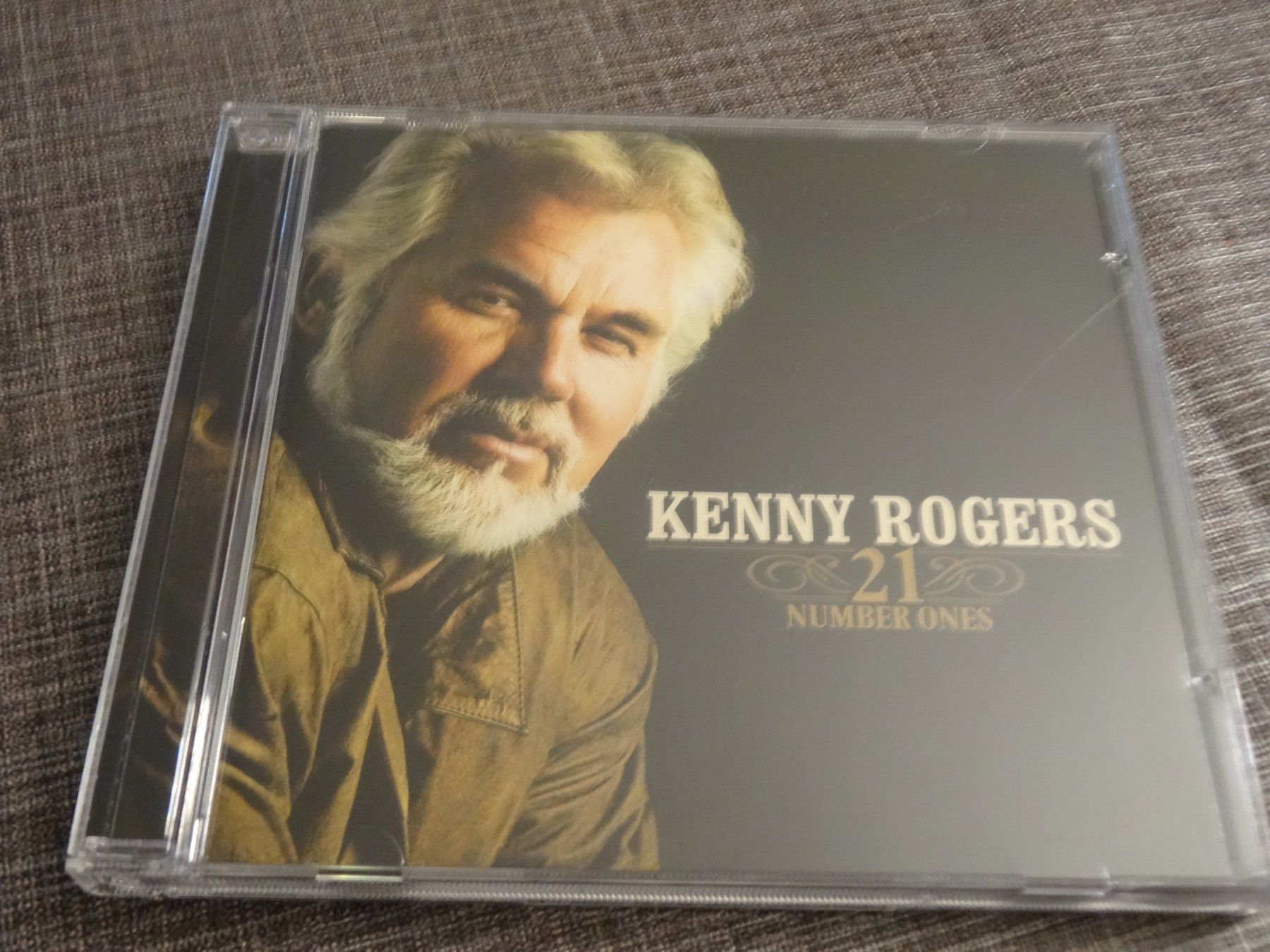 CD: Kenny Rogers - 21 Number Ones CD - – Usato da Olten venduto da Disc-Ausverkauf