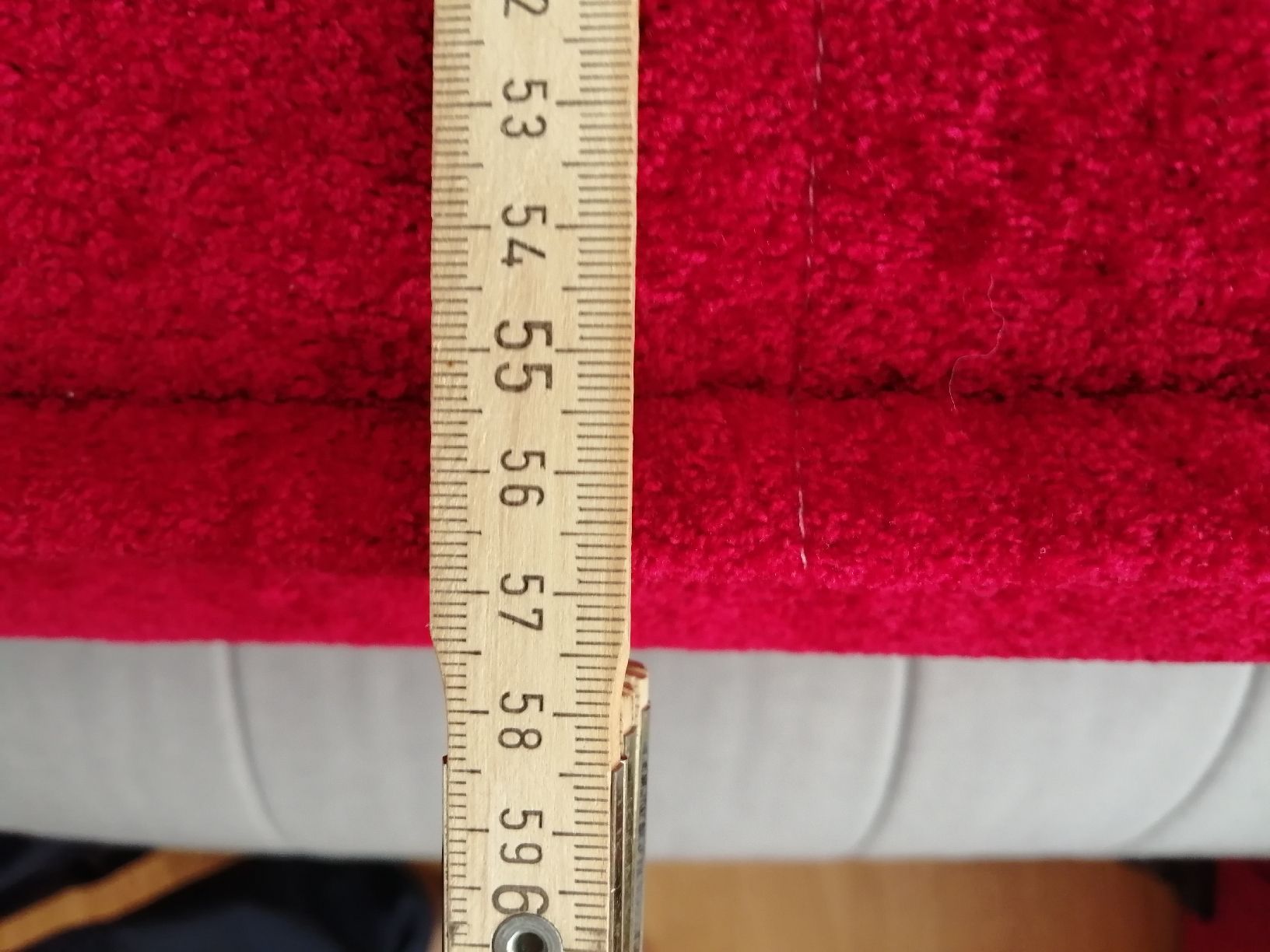 Cuscini: grosses rotes Sitzkissen – Usato da Windisch venduto da mer_6cjk 4