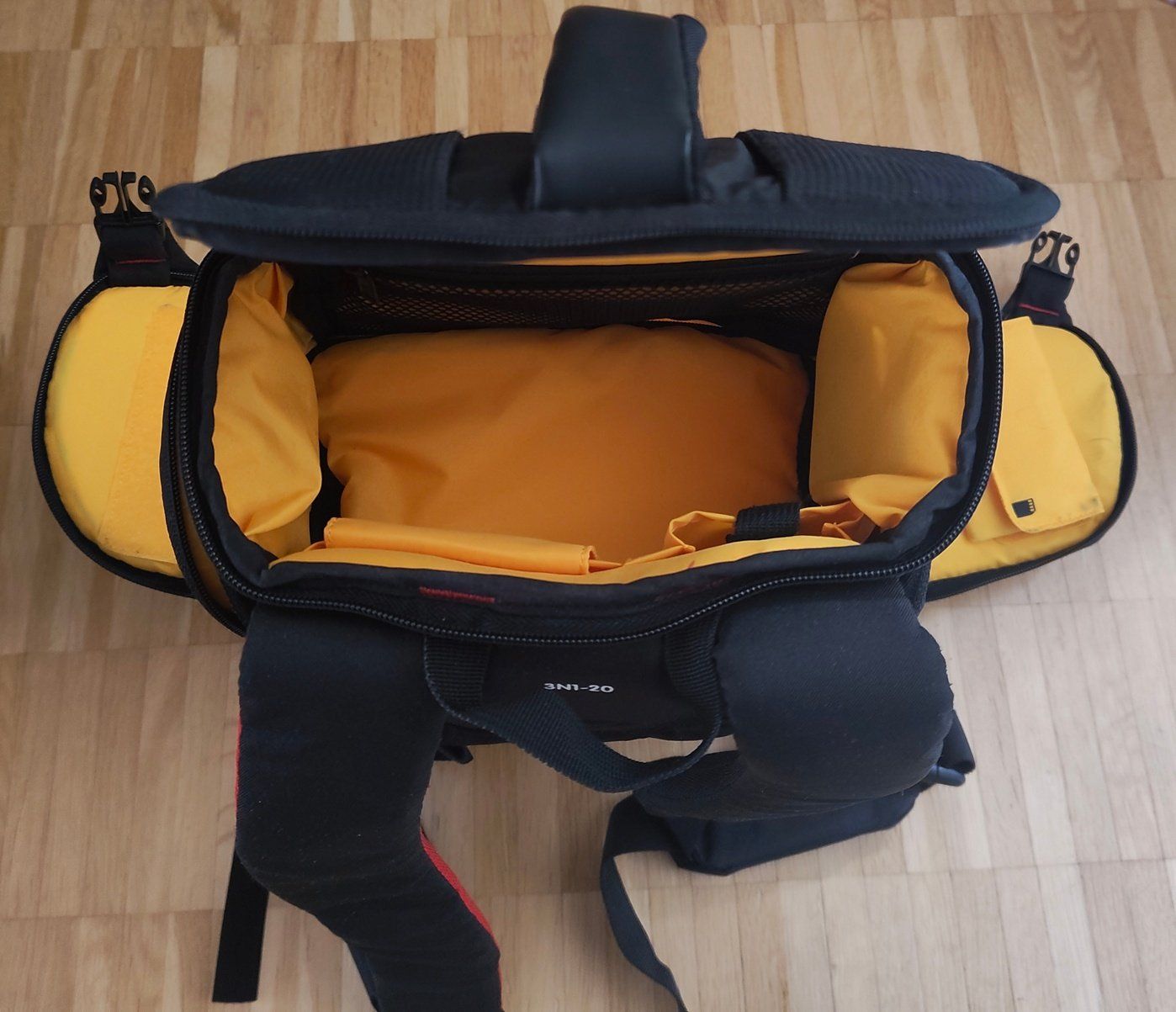 Kata Zaini: Fotorucksack Kata 3N1-20 DPS – Nuovo (secondo la descrizione) da Arlesheim venduto da Jokerman69 4