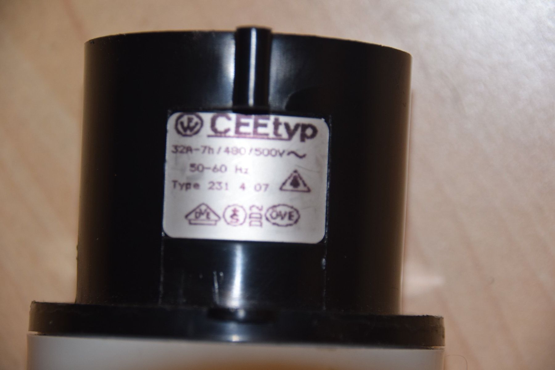 Walther Spine: Stecker CEE 32A 500V Typ 231 4 07 – Usato da Rüti ZH venduto da Mei996 2