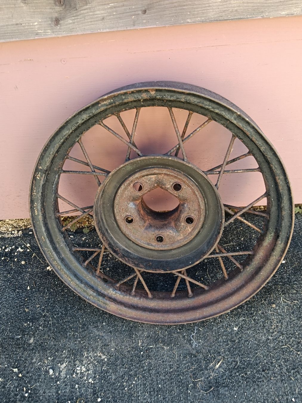 Cerchioni: Roue de voiture vintage  – Usato da Cheiry venduto da arm61 1