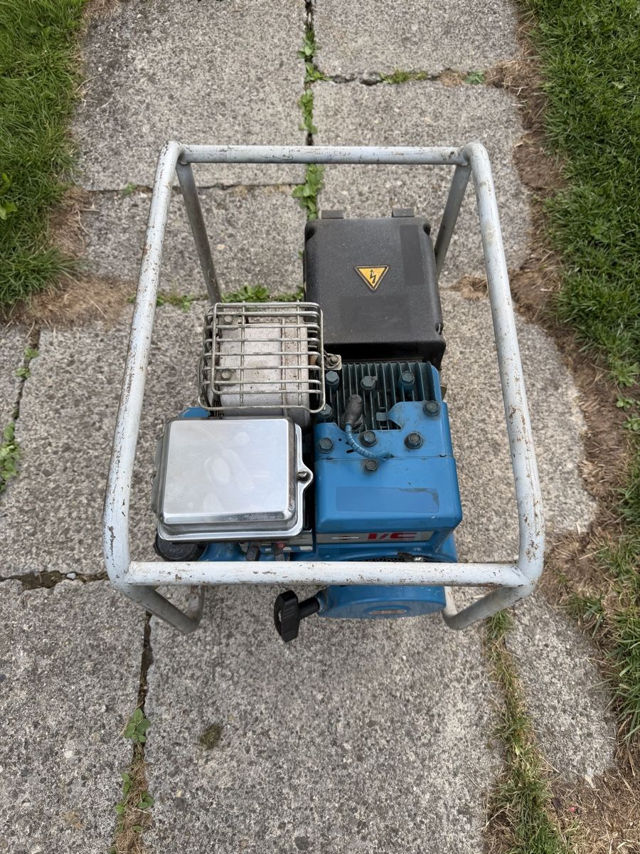 Generatori di corrente: Gebrauchte Benzin Stromgenerator mit 5 HP, BRIGGS STRATTON  – Usato da Hinwil venduto da motorsage83 1