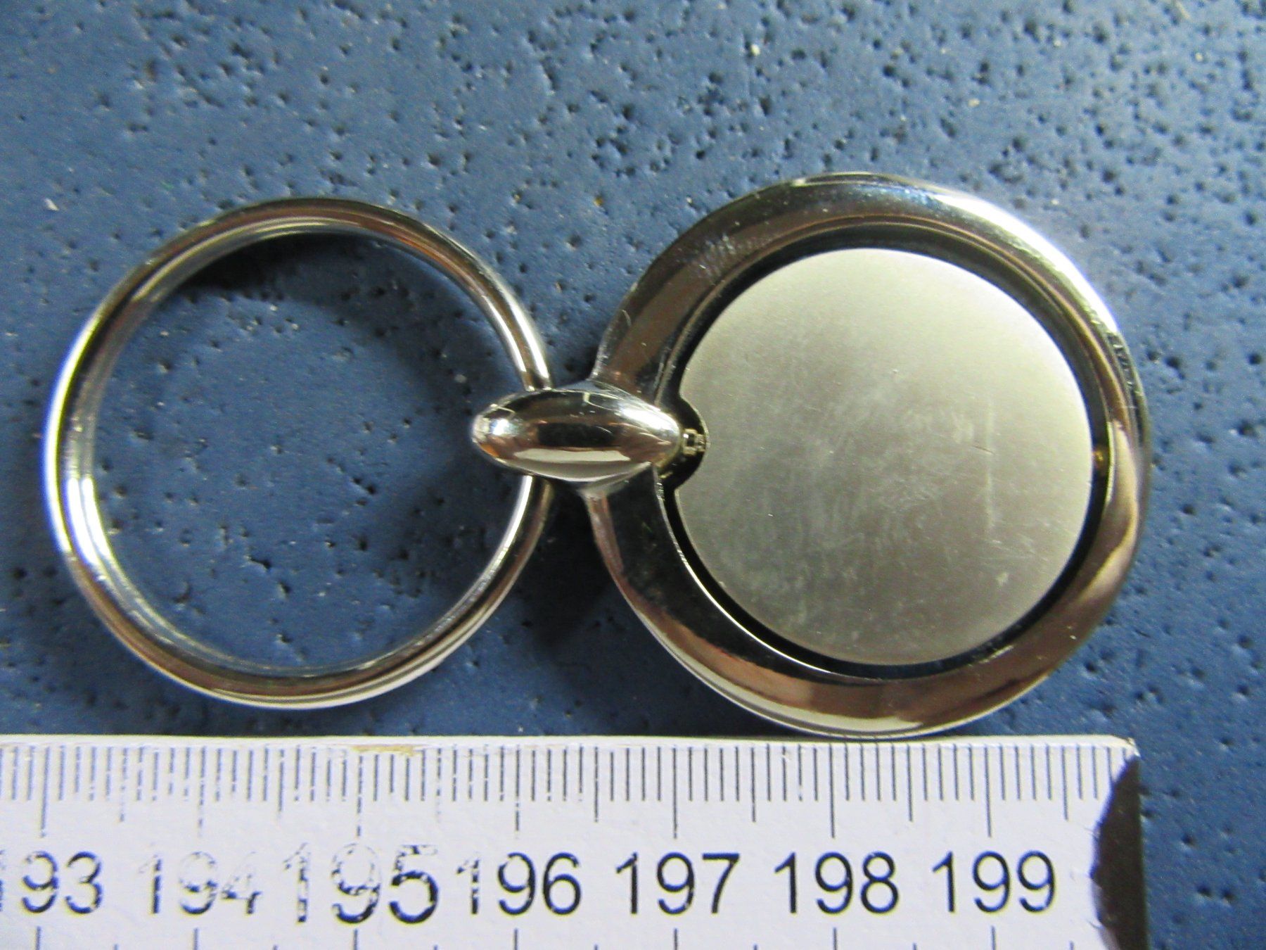 Fiat Schlüsselanhänger & - bänder: FIAT AUTO LOGO SCHLÜSSELANHÄNGER "TRÜLLI" CHROMIC – Gebraucht aus Ettingen von Hausi4711 3