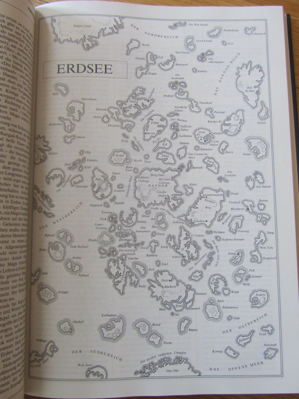 Libri: Von Atlantis bis Utopia: Ein literarischer Reiseführer – Usato da Seengen venduto da mikelele 4