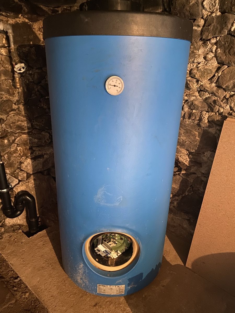 Installations sanitaires: Boiler – D'occasion à Silenen par Manuu777