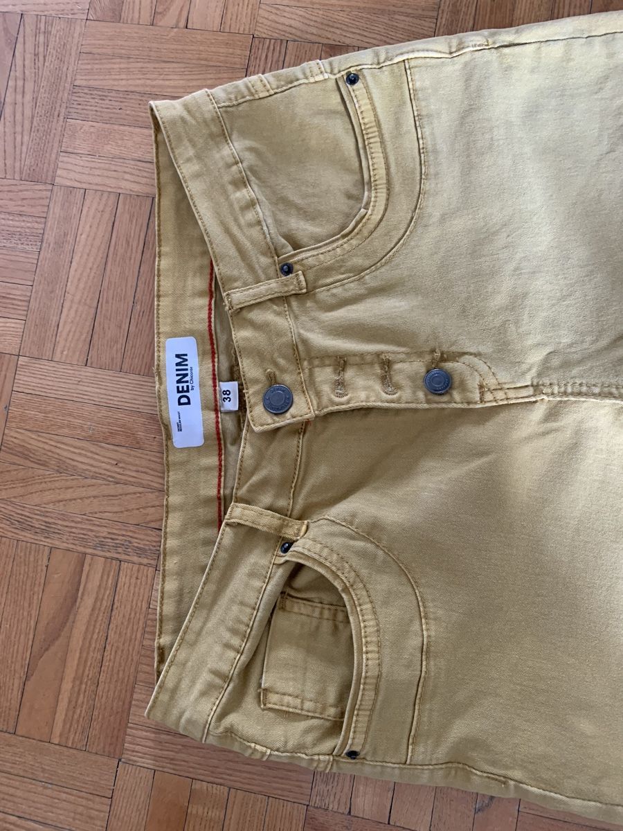 Pantaloni: DENIM by Chicorée kurzhose gr 38 – Usato da Gutenswil venduto da Bregenzer8610 1