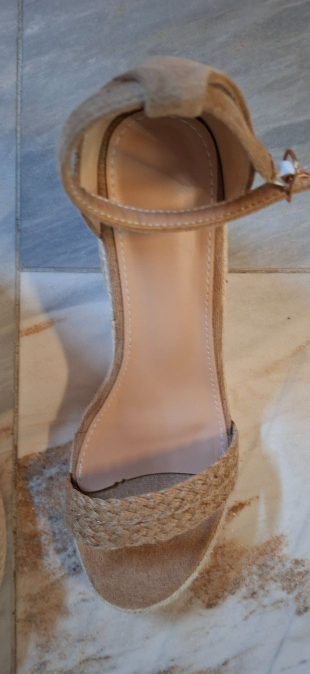 Damenschuhe: Keilsandalen Grösse 38, beige – Neu und originalverpackt aus Obermumpf von Sia1970 3