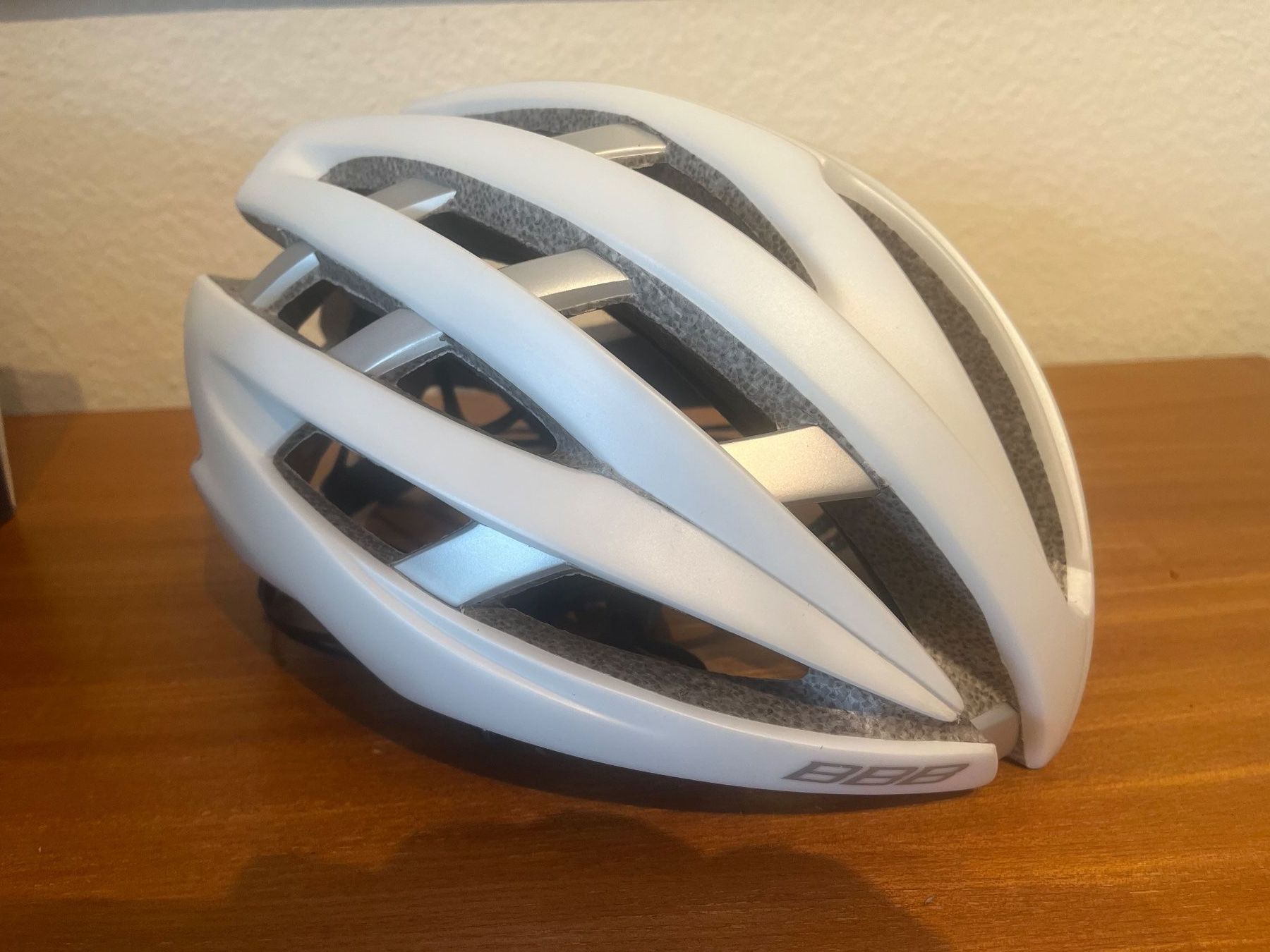 BBB Cycling Caschi: Vellohelm BBB Icarus – Nuovo e nell'imballaggio originale da Männedorf venduto da Smirnoff7 1