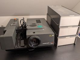 Reflecta Diamator AF deLuxe Projektor mit 3 Magazinen
