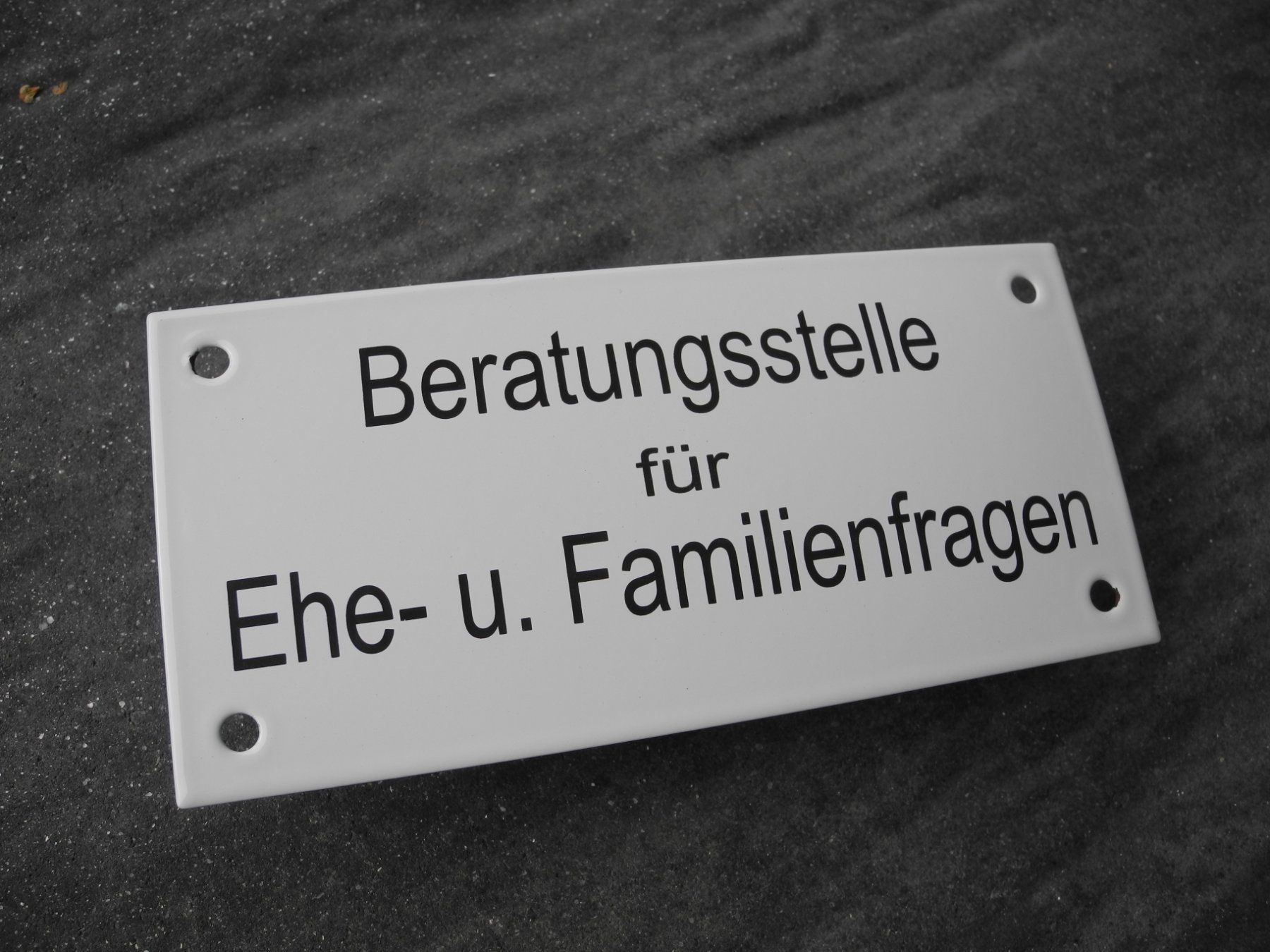 Ecriteaux: WITZIGES EMAILSCHILD – Neuf (Voir description) à Reinach AG par Huckleberrysix