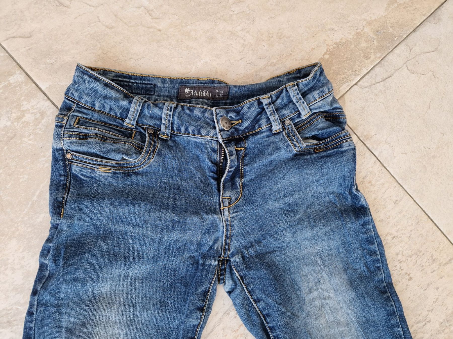 Jeans: Multiblu Jeans, Gr. 36/32, neuwertig – Usato da Niederrohrdorf venduto da Miripfiri 1