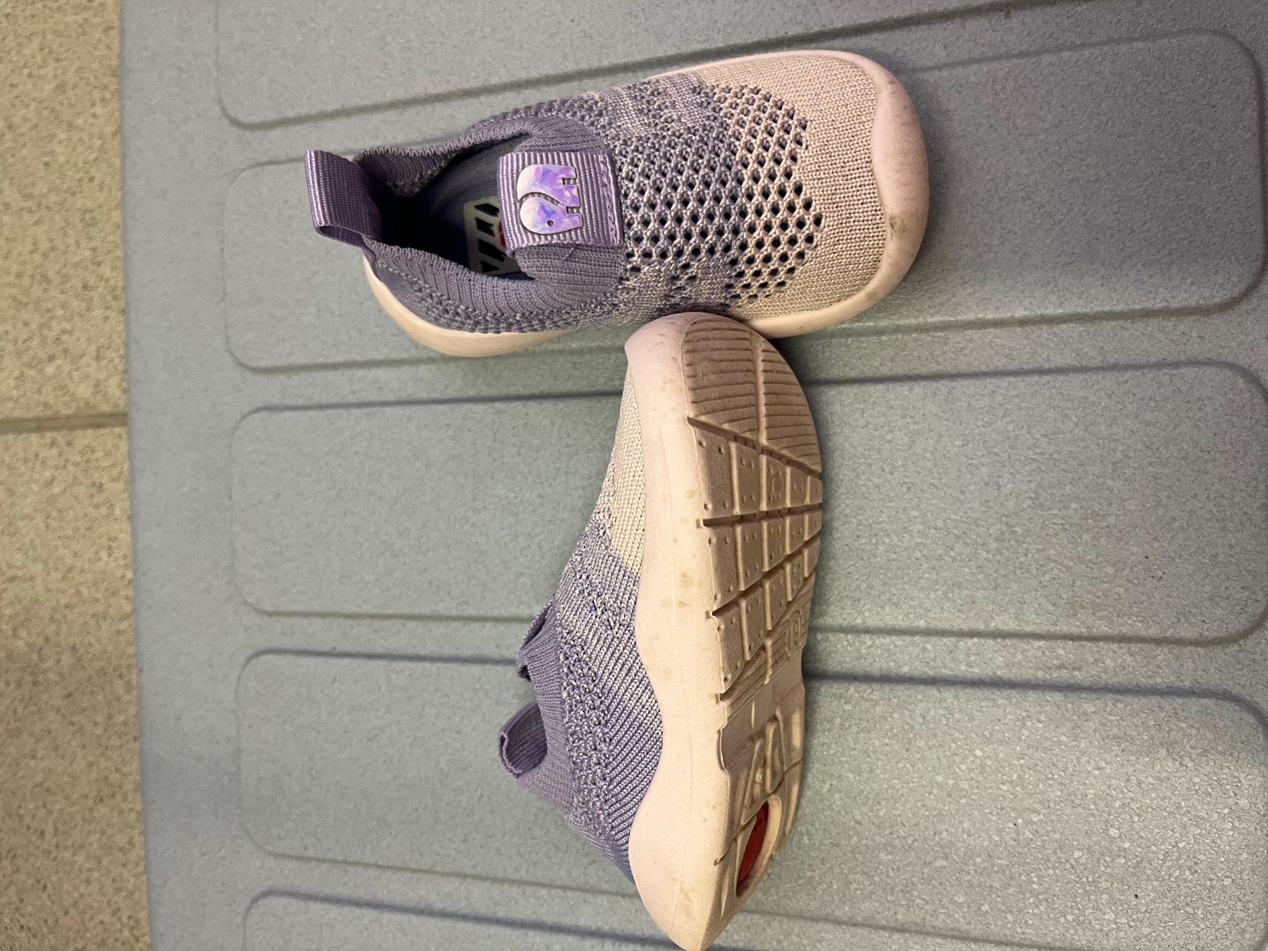 Scarpe per ragazzi: Scarpe bambina n.19 – Usato da Genestrerio venduto da Ellyellys84 1