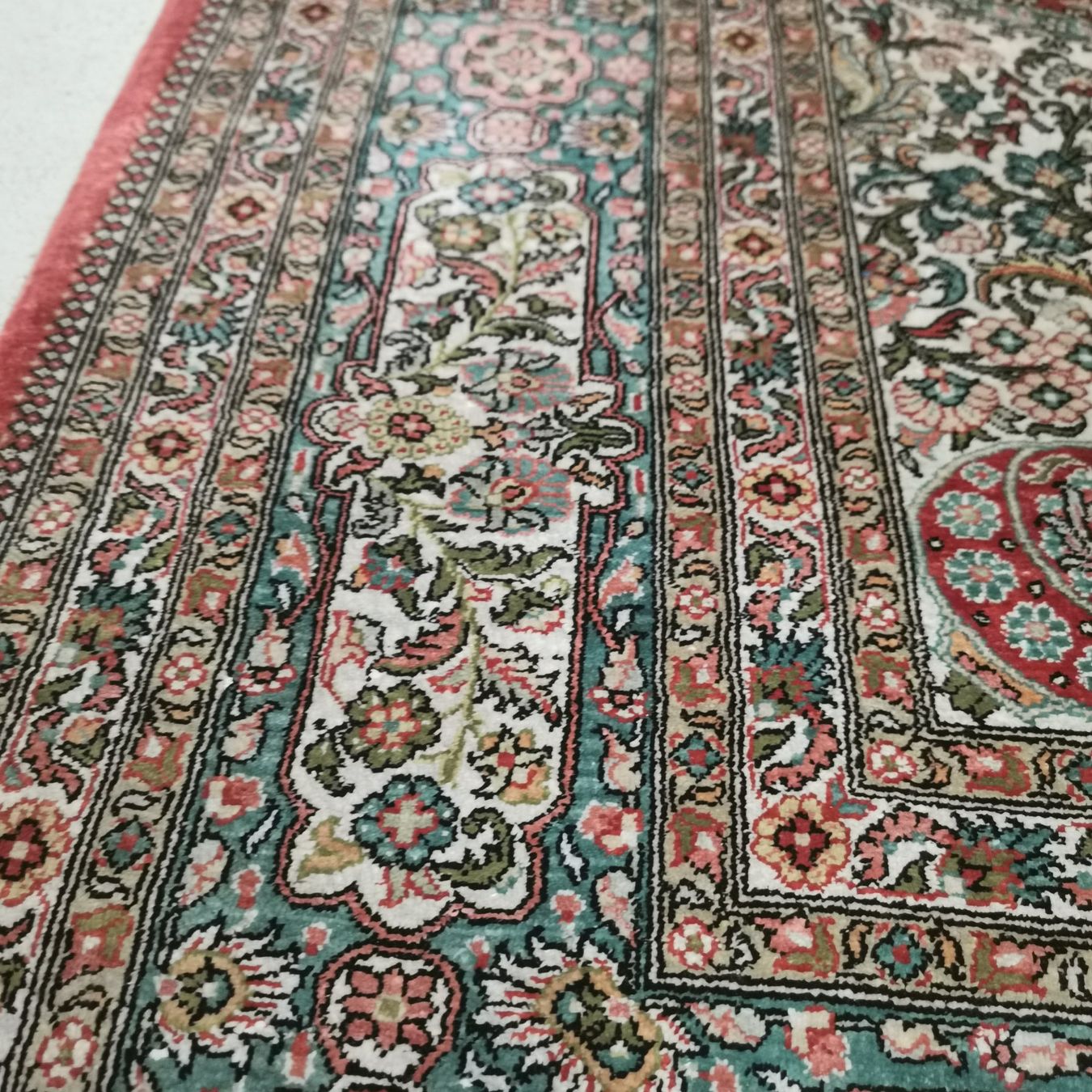 Tappeti: Medallion Seiden Orientteppich – Usato da Dübendorf venduto da Babyl2945 3