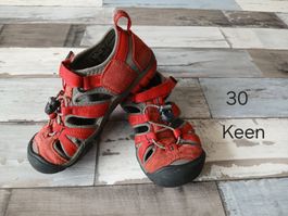 30 Keen Sandale vorne geschlossen Trecking