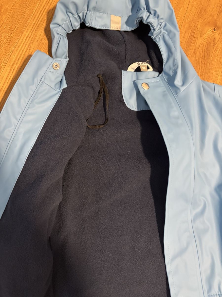 Giacche & Cappotti: Gefütterte Regenjacke Gr. 92 – Usato da Leuzigen venduto da Infrared 2