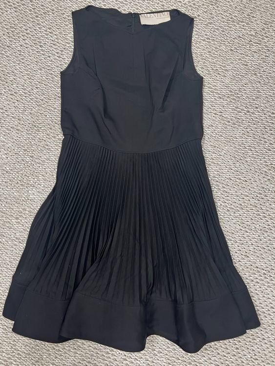 Valentino Vestiti: Valentino Kleid Plissee, NP ca. 3000 CHF – Usato da Zürich venduto da leo.a