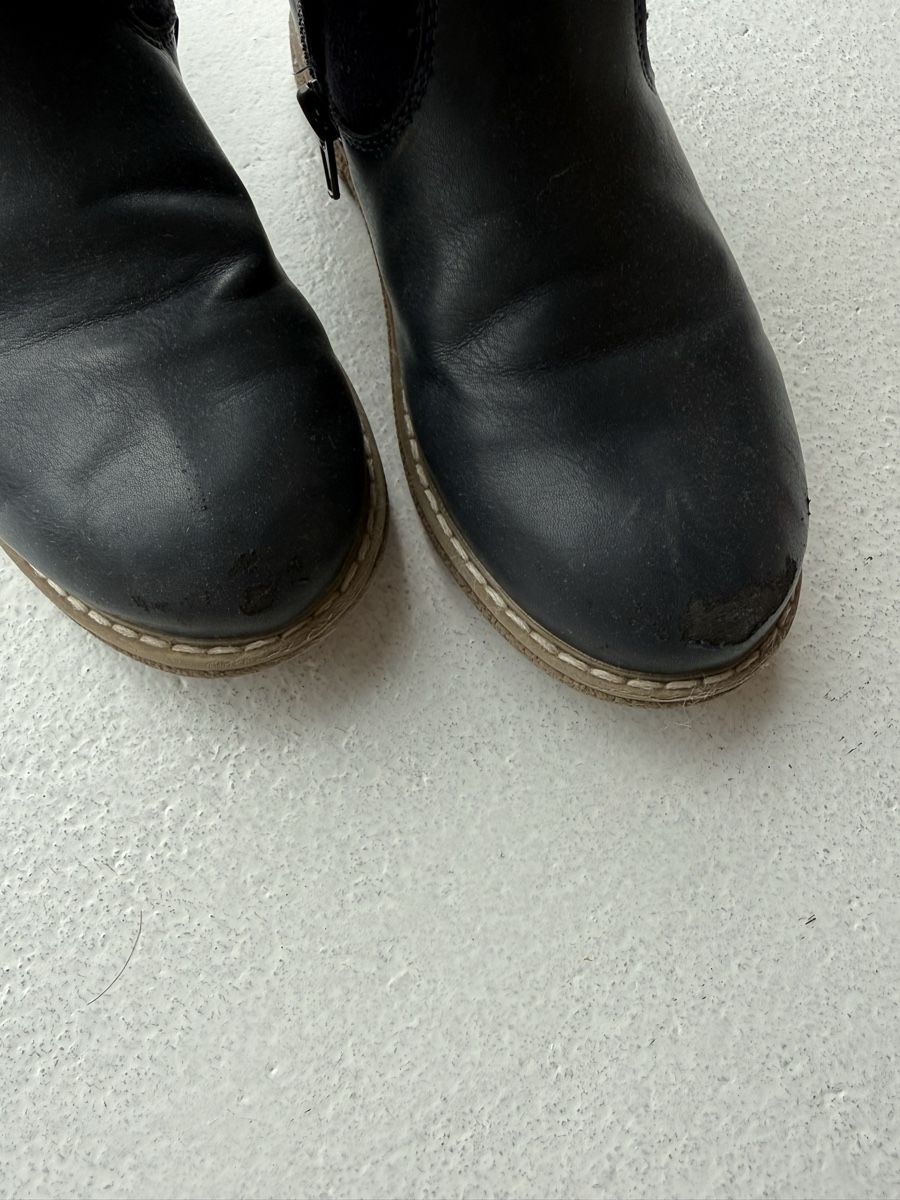 Schuhe für Mädchen: 4 Paar Schuhe Grösse 33  – Gebraucht aus Regensberg von Luxusmuesli 2