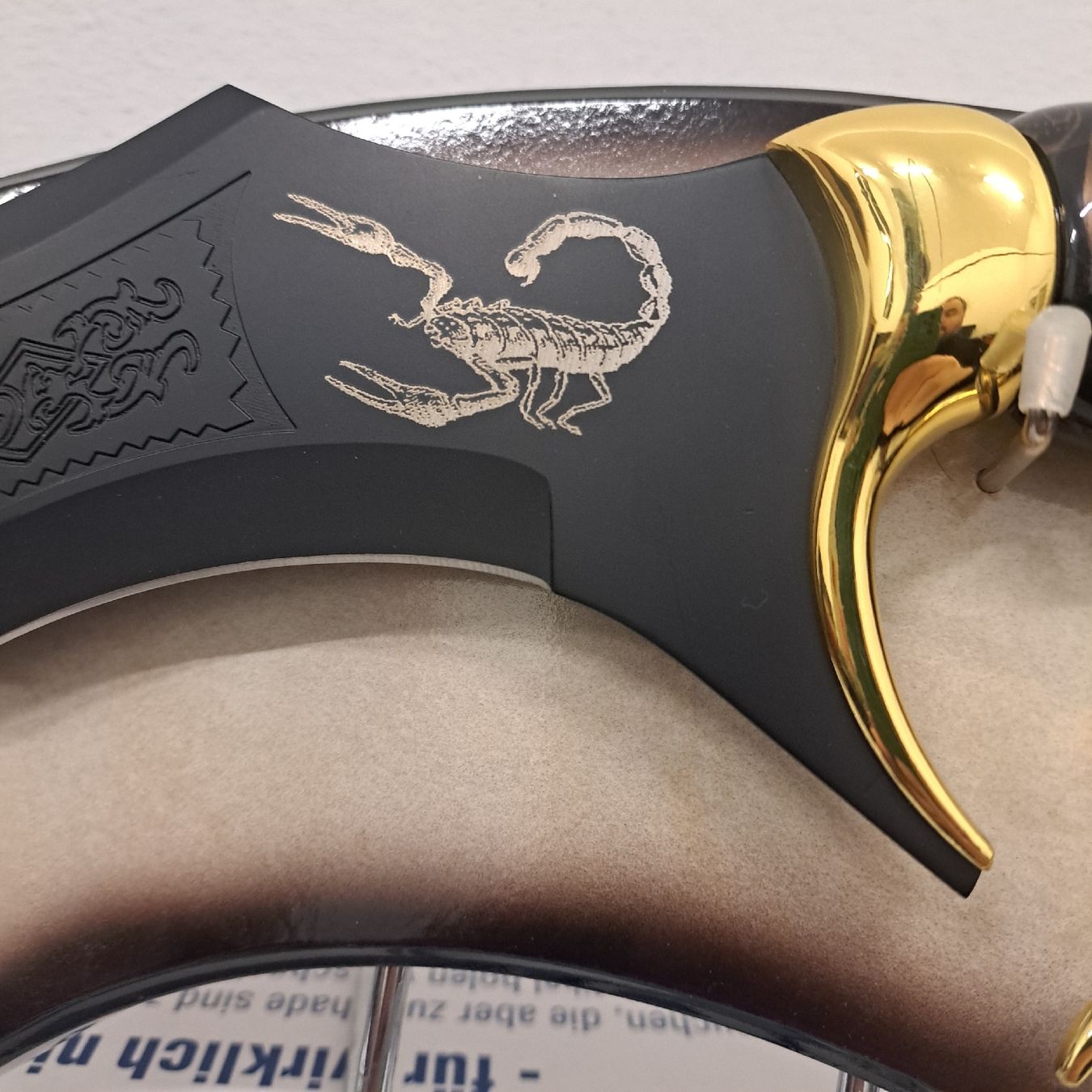 Posate: Dekoratives Scorpion Messer mit Ständer, neuwertig! – Nuovo e nell'imballaggio originale da Muolen venduto da Piksi03 1