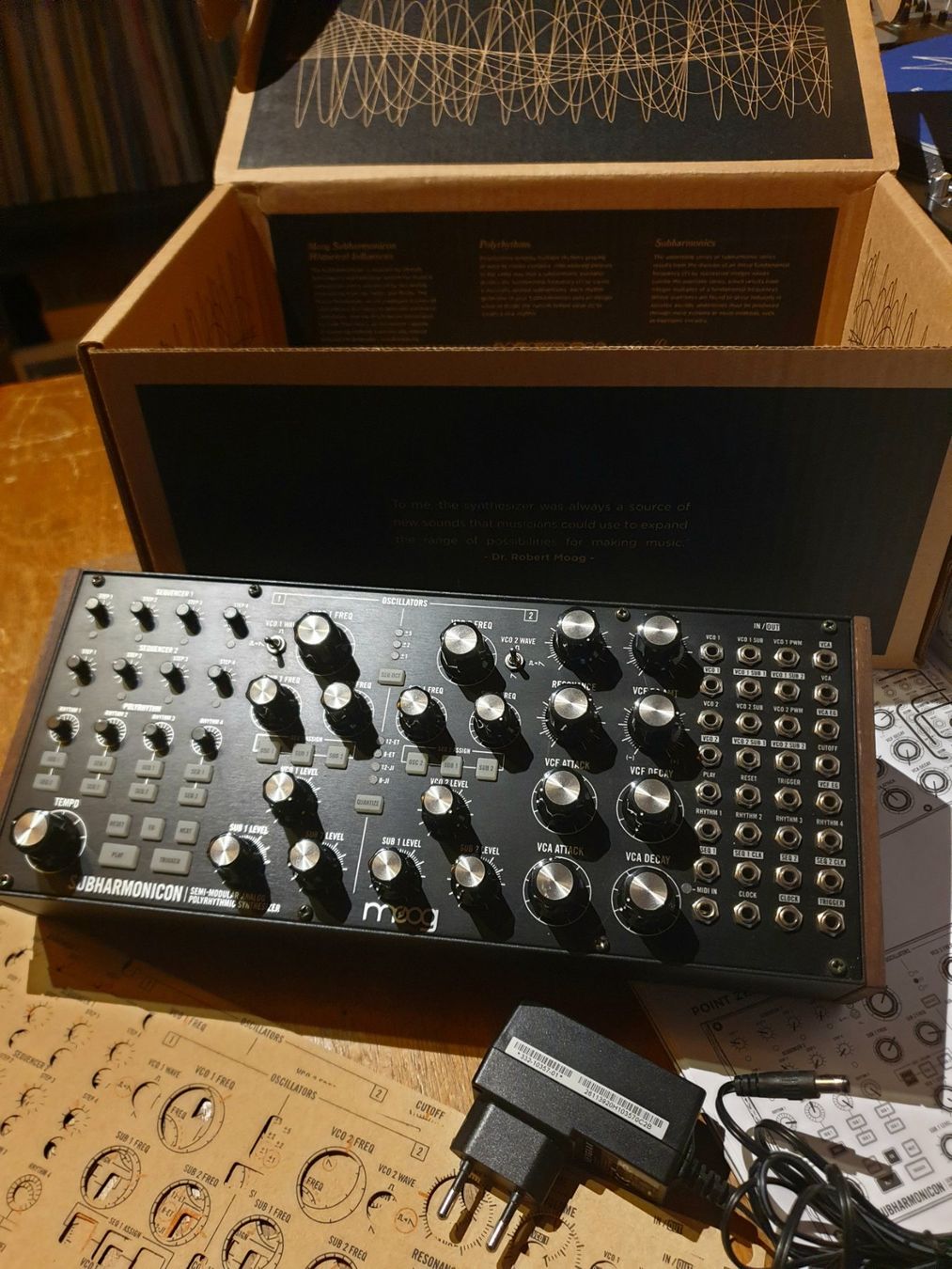 Moog Strumenti musicali: MOOG Subharmonicon - Polytonal Semi-Modular Synthesiser – Usato da La Ferrière venduto da Mutzy0 1