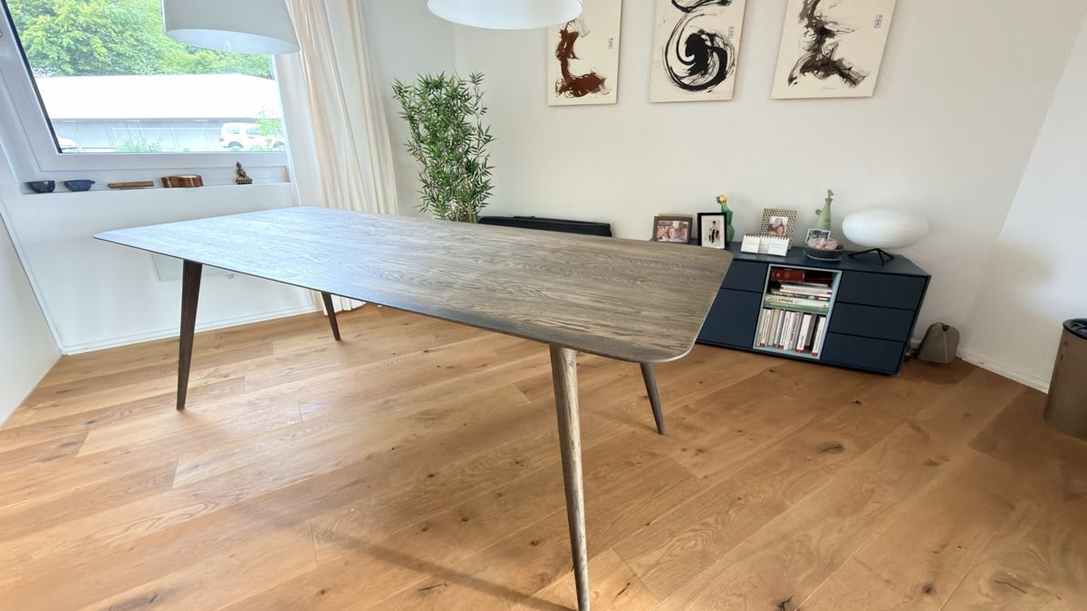 Pfister Tavoli: Esstisch dunkles Eichenholz massiv abgerundete Ecken geölt – Nuovo (secondo la descrizione) da St. Gallen venduto da Bernhard58 2
