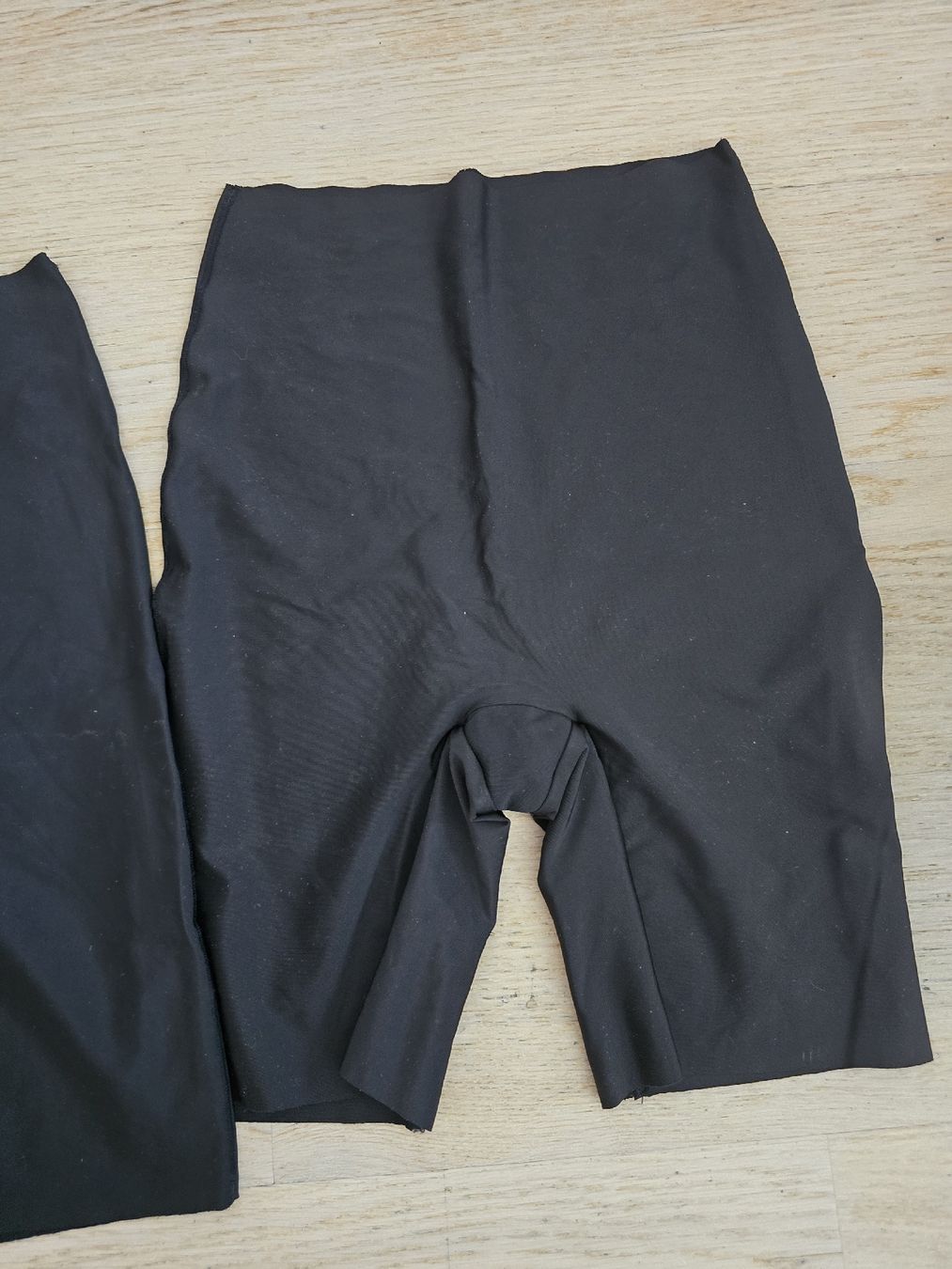 H&M Pantaloni: H&M Shapewear Shorts - Grösse S – Nuovo (secondo la descrizione) da Rickenbach b. Wil venduto da Kth_v8 1