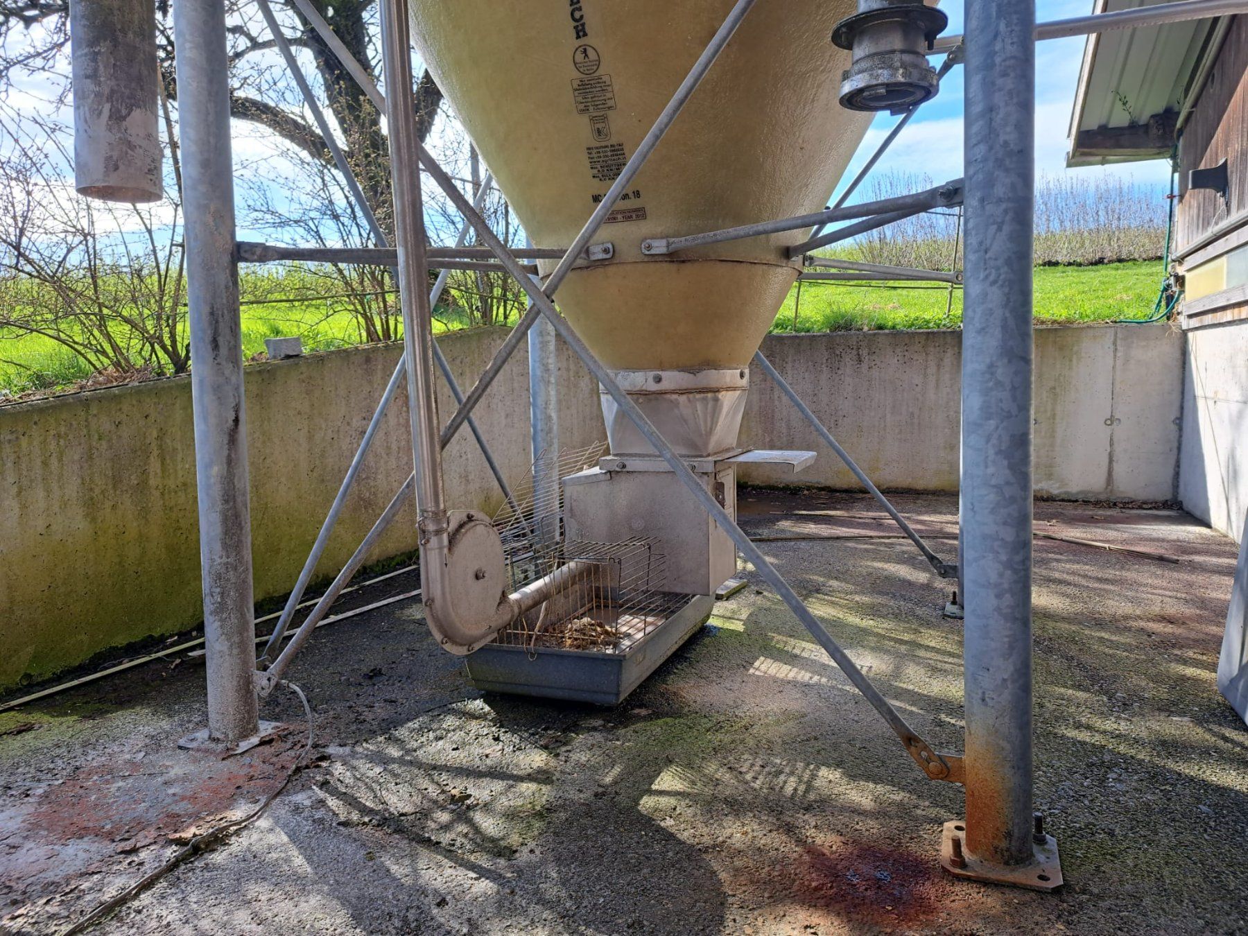 Mangimi: Futtersilo 31 m3 (Agritech Polyester Silo) – Usato da Benzenschwil venduto da rail88 3