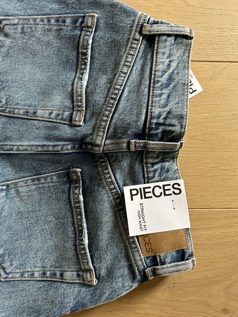 Pieces Jeans: NEUE Pieces Jeans, Gr. 25 / 32 – Nuovo e nell'imballaggio originale da Blankenburg venduto da blackskorp 4